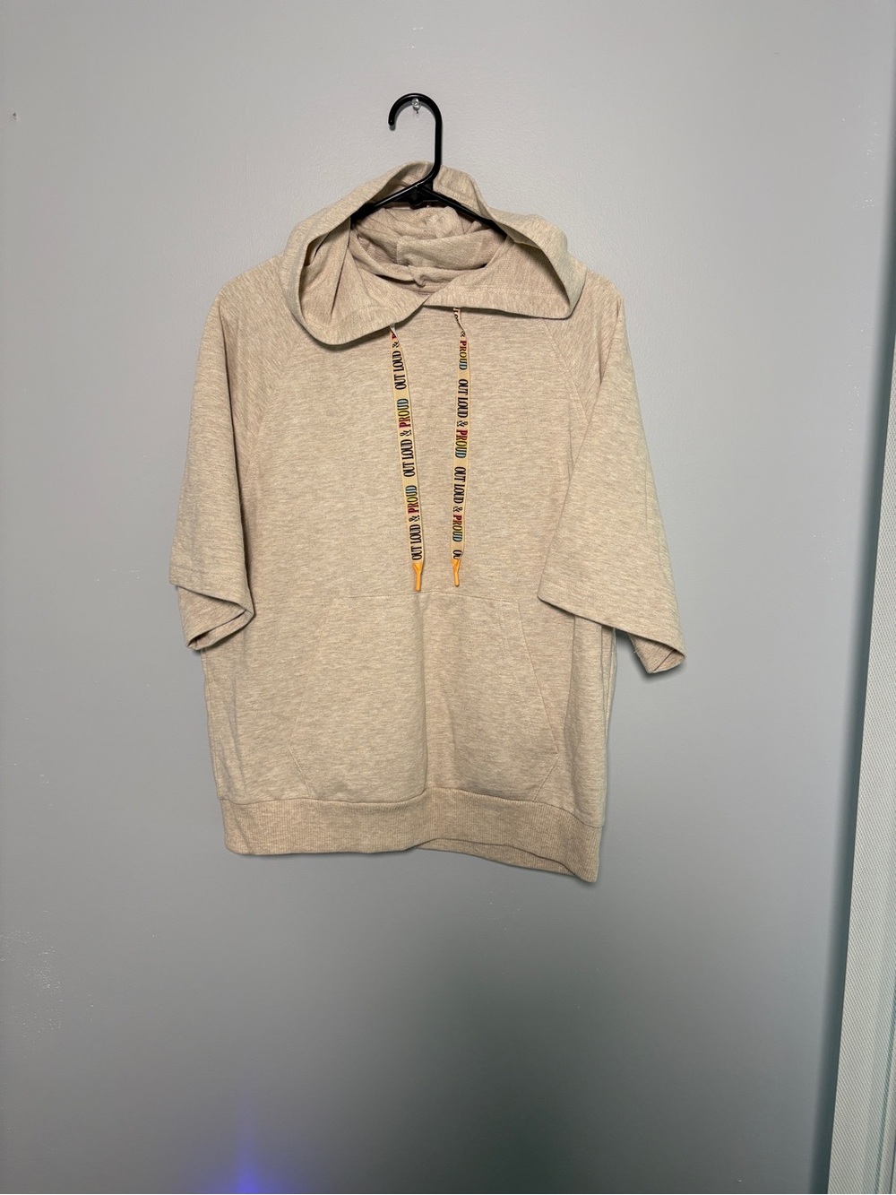 Short-Sleeve Hooded Sweatshirt in Light Beige
